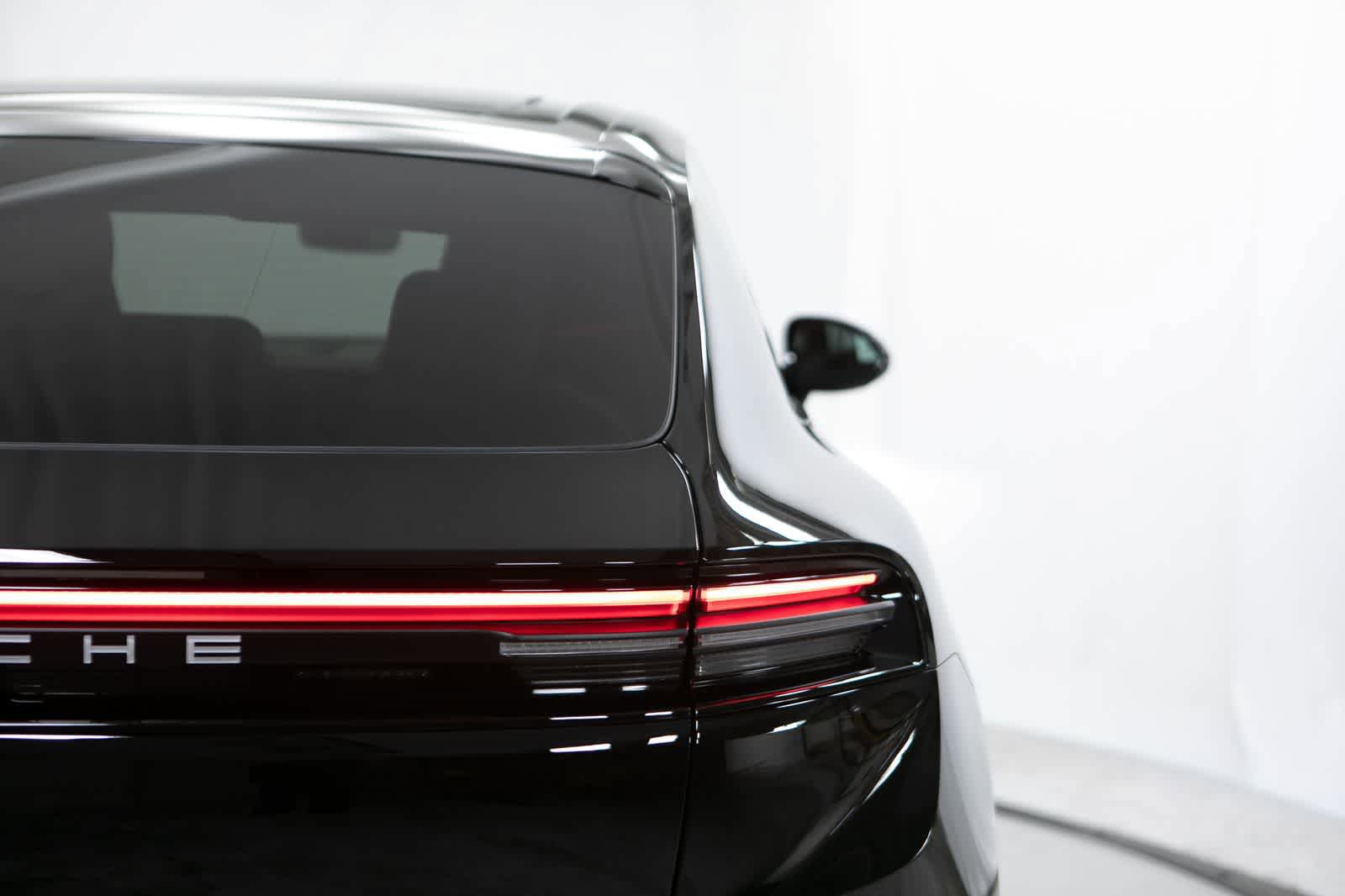 New 2026 Porsche Macan Electric RWD image 21