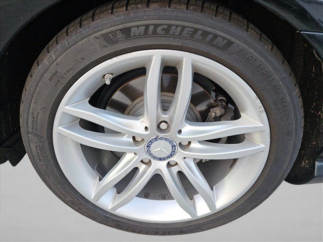 Used 2013 Mercedes-Benz C 250 Sedan image 23