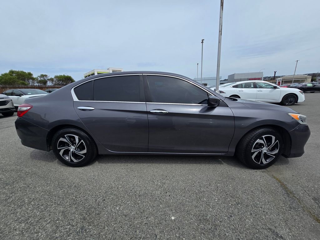 Used 2017 Honda Accord LX image 8