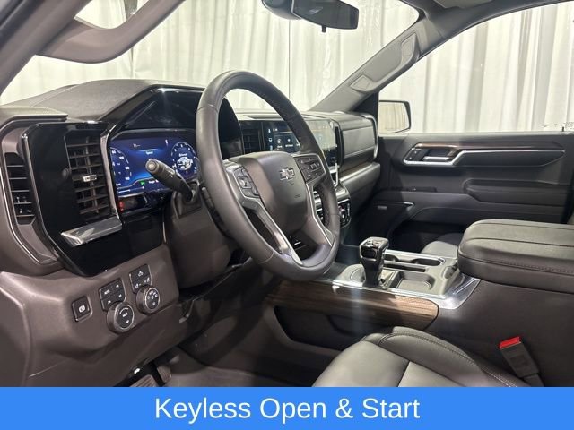 Used 2024 Chevrolet Silverado 1500 LT Trail Boss w/ Convenience Package II AWD/4WD image 15