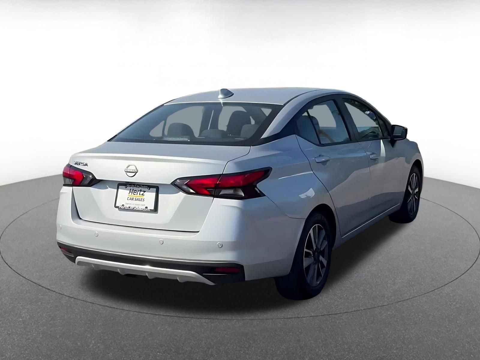 Used 2025 Nissan Versa SV image 14