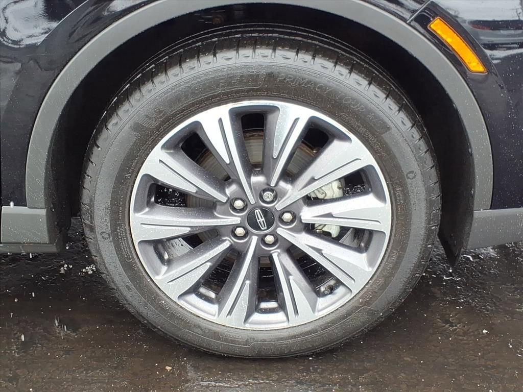 Certified 2022 Lincoln Corsair Reserve w/ Elements Package image 9