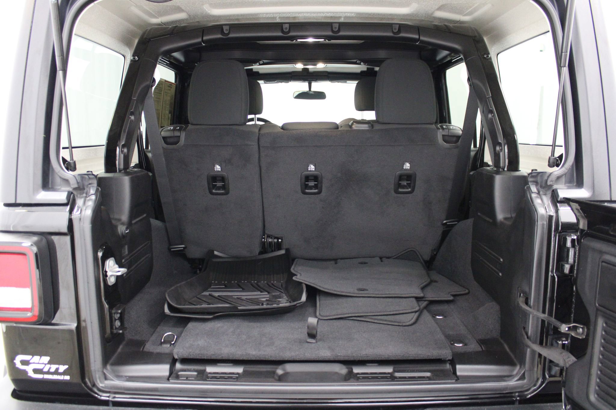 Used 2021 Jeep Wrangler Unlimited Sport AWD/4WD image 17