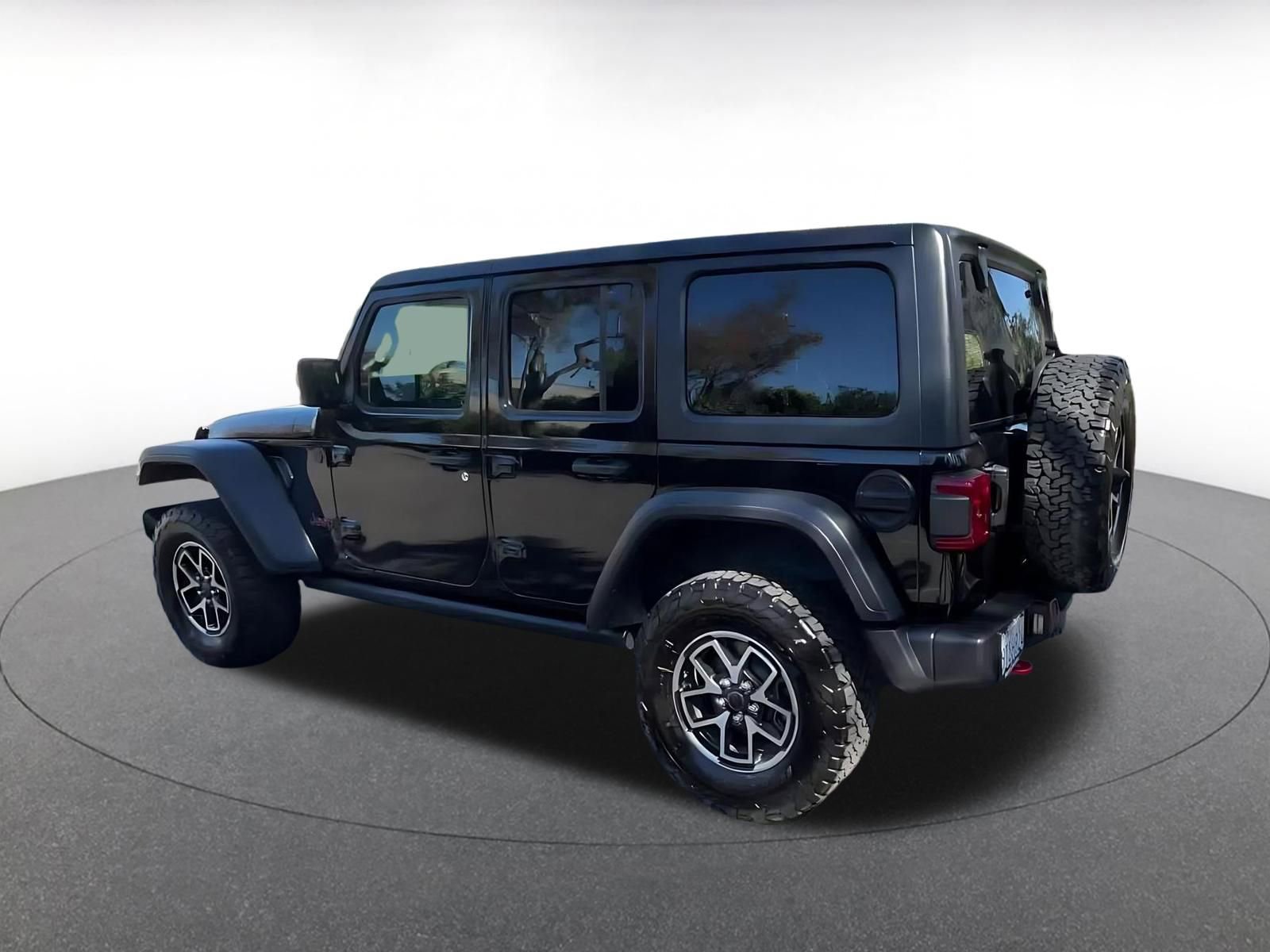 Used 2025 Jeep Wrangler Unlimited Rubicon image 9