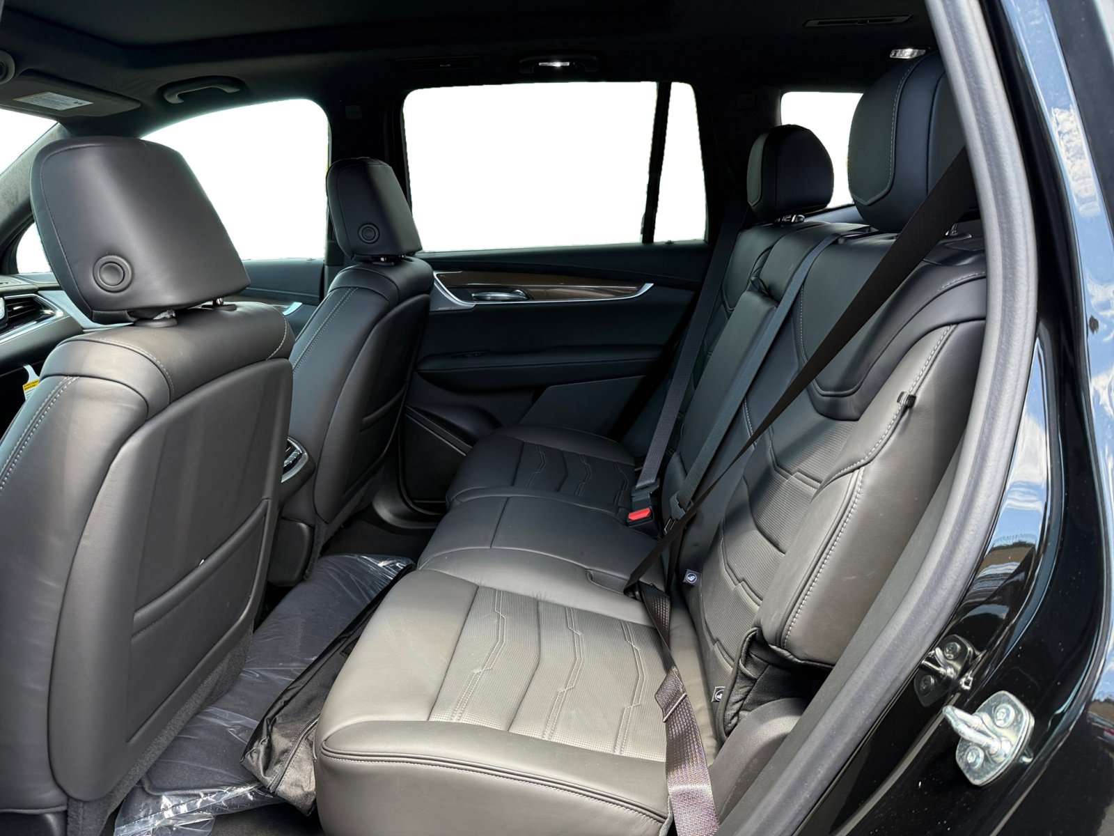 New 2025 Cadillac XT6 Premium Luxury w/ Platinum Package image 16