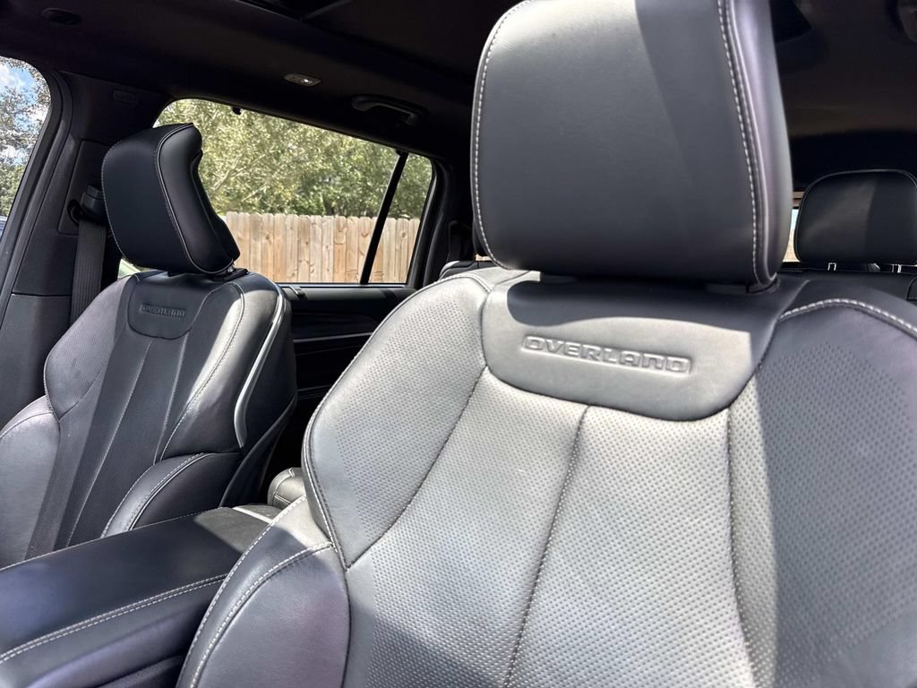 Used 2021 Jeep Grand Cherokee L Overland w/ Luxury Tech Group IV RWD image 27