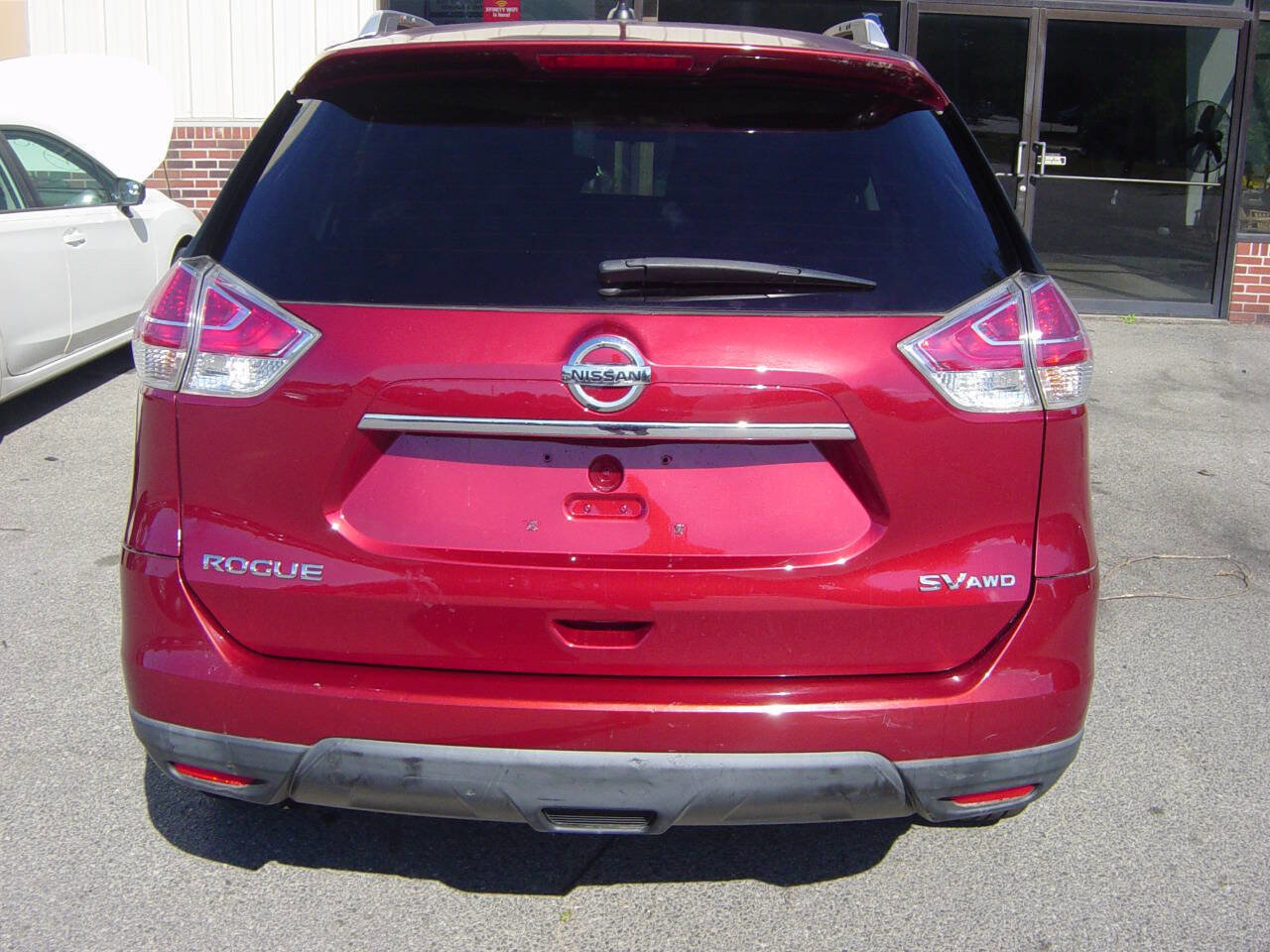 Used 2016 Nissan Rogue SV image 5