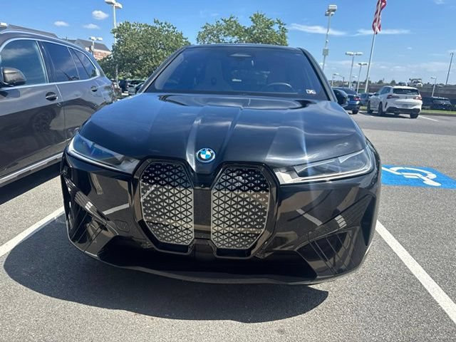 Certified 2024 BMW iX xDrive50 w/ Sport Package AWD/4WD image 5