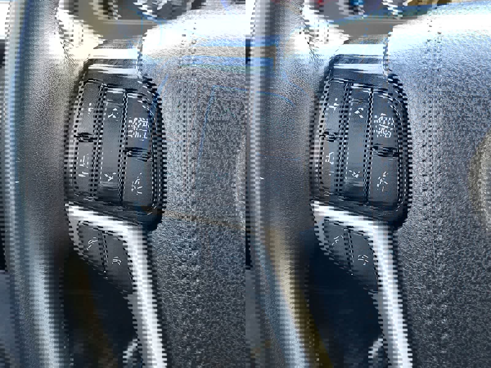 Used 2019 Toyota Highlander SE image 17