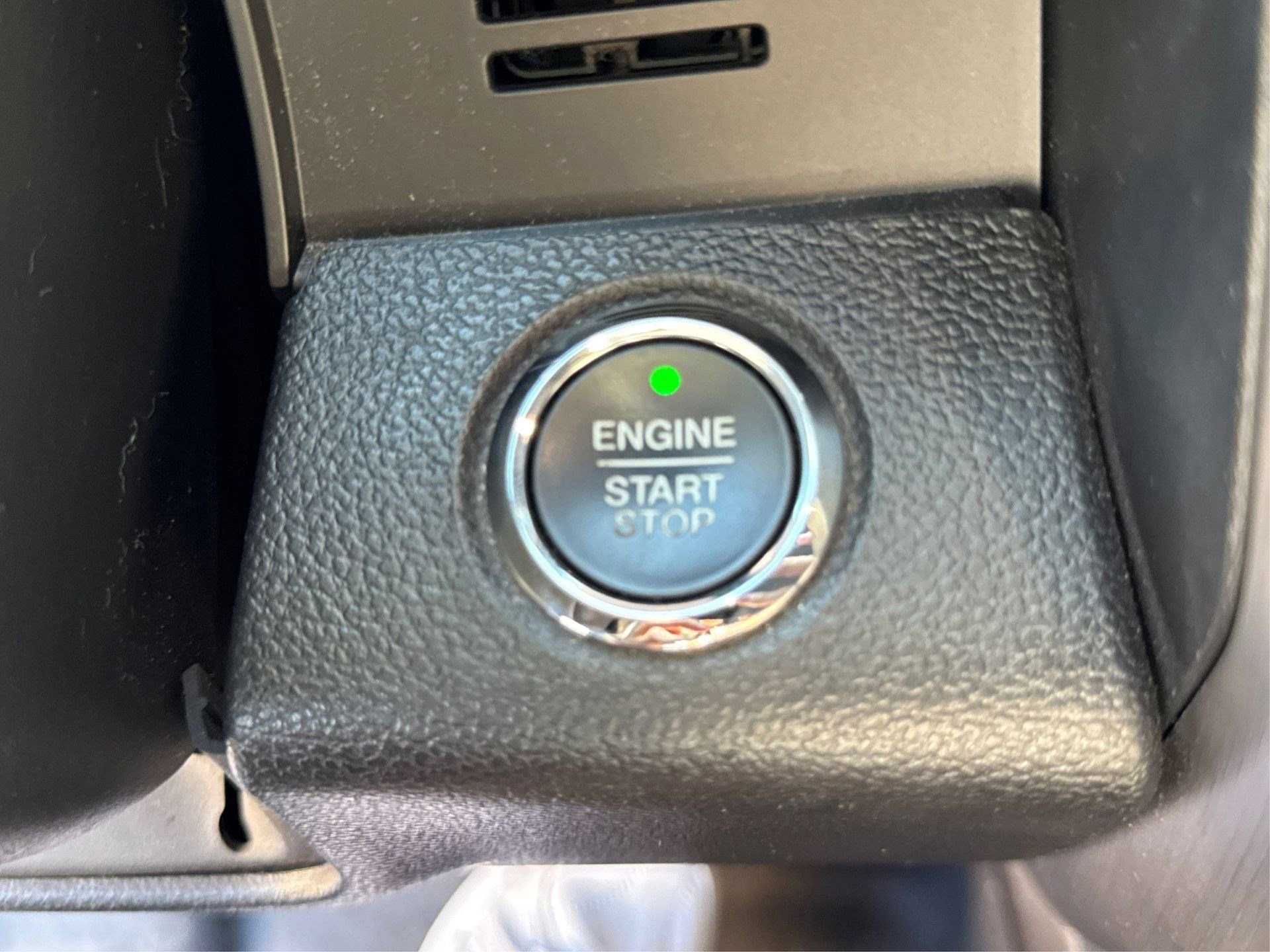 Used 2016 Ford F150 Platinum w/ Equipment Group 701A Luxury image 31