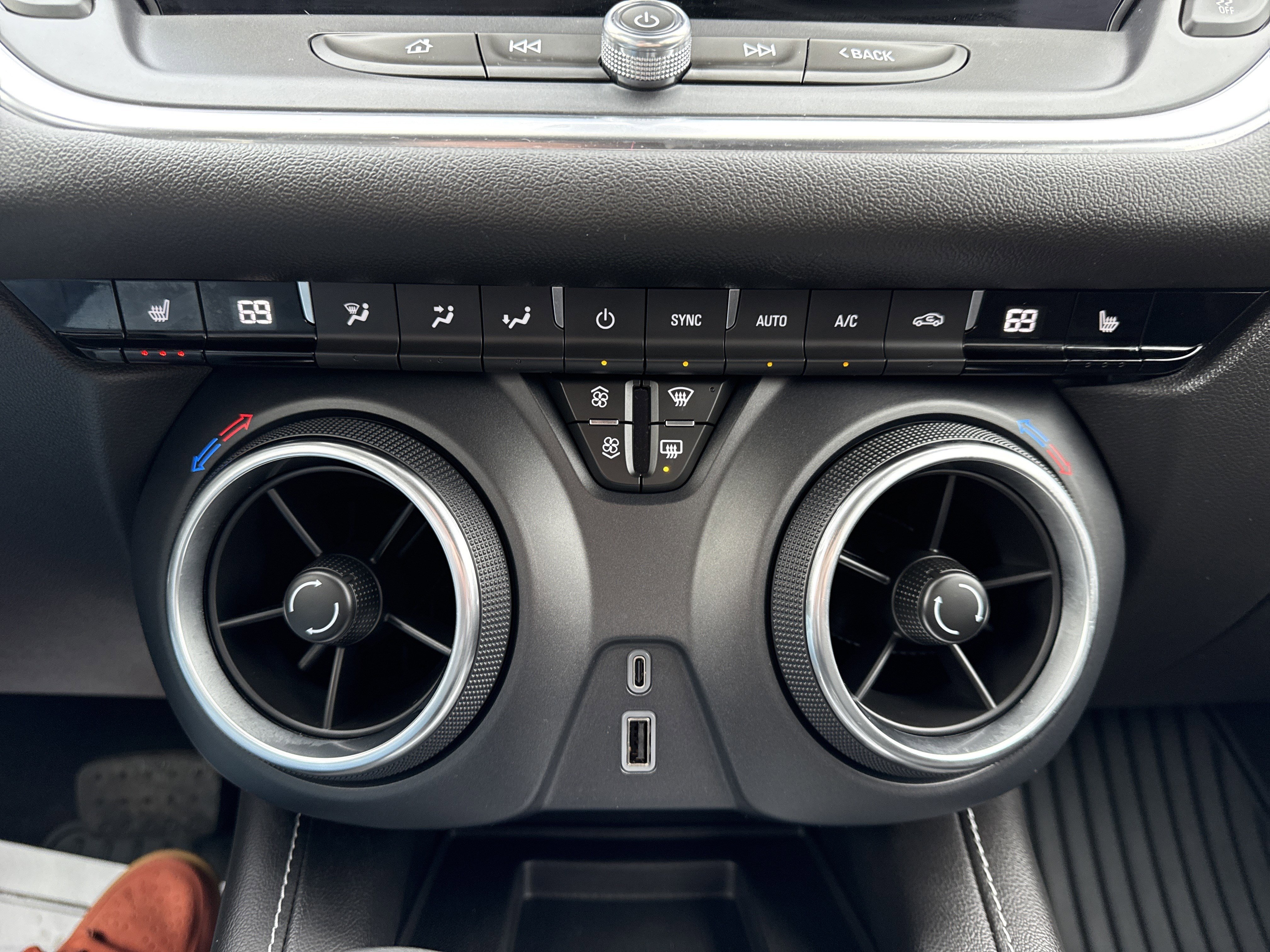 Used 2023 Chevrolet Blazer LT w/ Convenience Package image 21