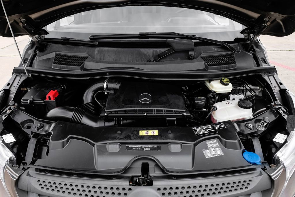 Used 2017 Mercedes-Benz Metris Passenger w/ Driver Efficiency Package image 47