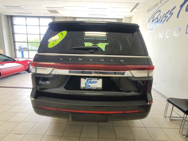 Used 2023 Lincoln Navigator Reserve AWD/4WD image 14
