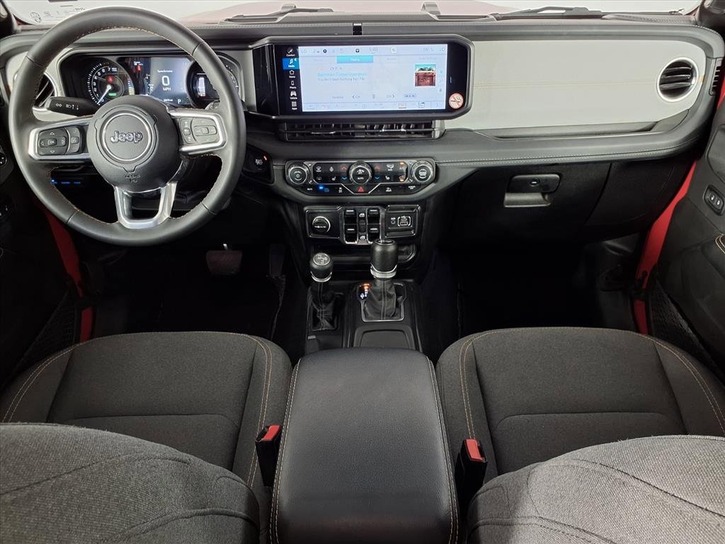 Used 2024 Jeep Wrangler Unlimited Sahara image 3