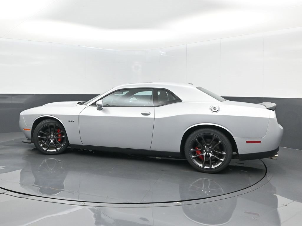 Used 2023 Dodge Challenger R/T w/ Performance Handling Group image 13