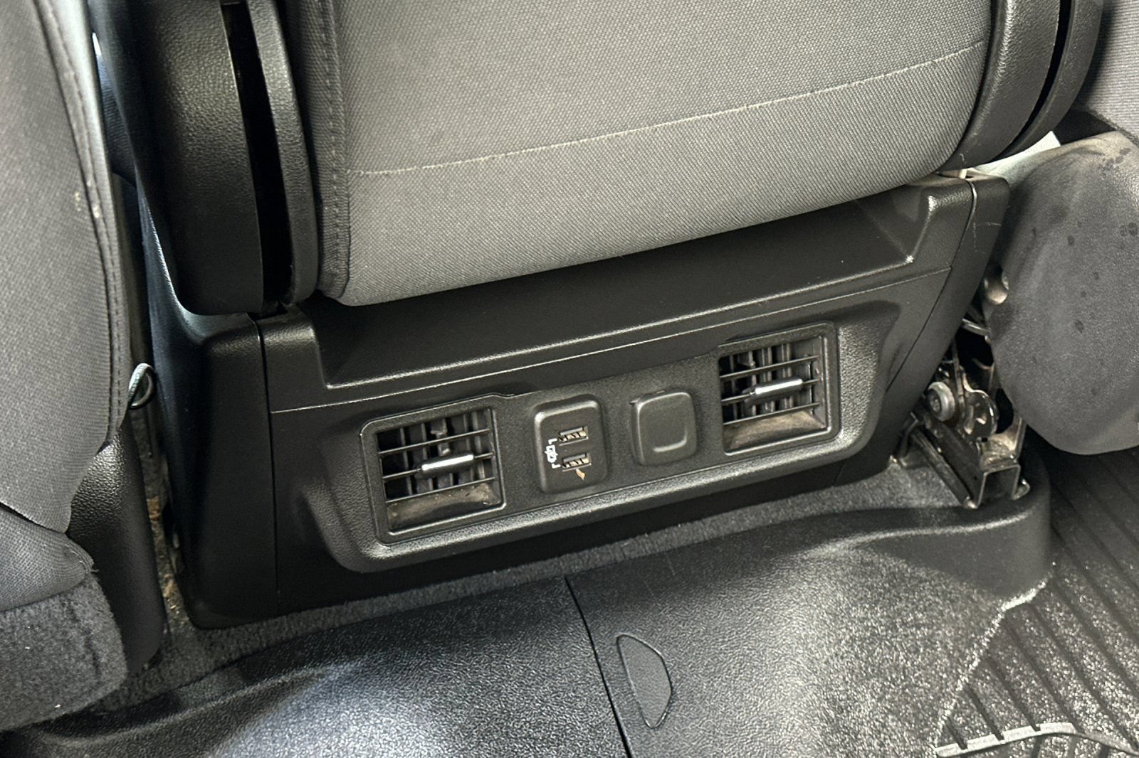 Used 2021 Chevrolet Silverado 1500 RST AWD/4WD image 15