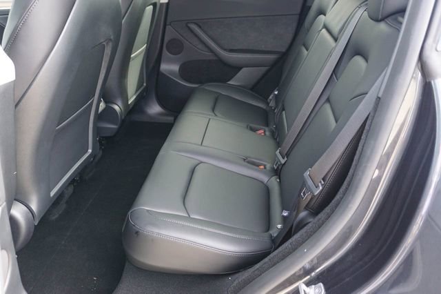 Used 2025 Tesla Model Y Long Range image 15