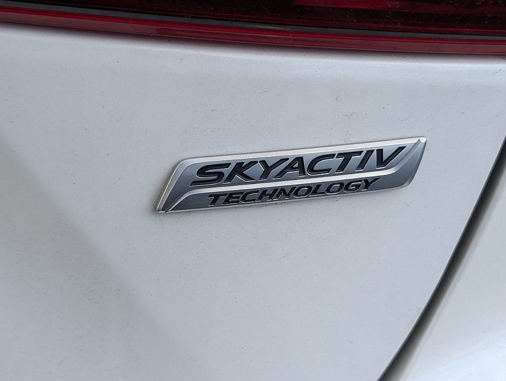 Used 2017 MAZDA MAZDA3 Touring image 5