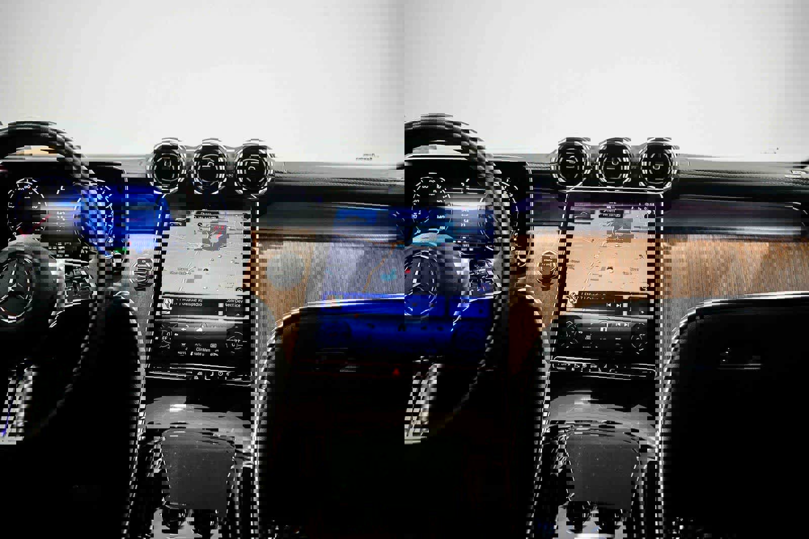 Certified 2025 Mercedes-Benz GLC 350e 4MATIC image 12