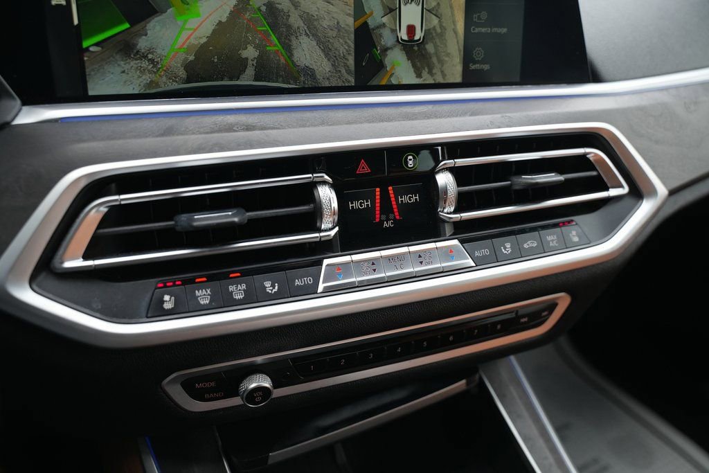 Used 2022 BMW X5 xDrive40i w/ Luxury Seating Package image 32