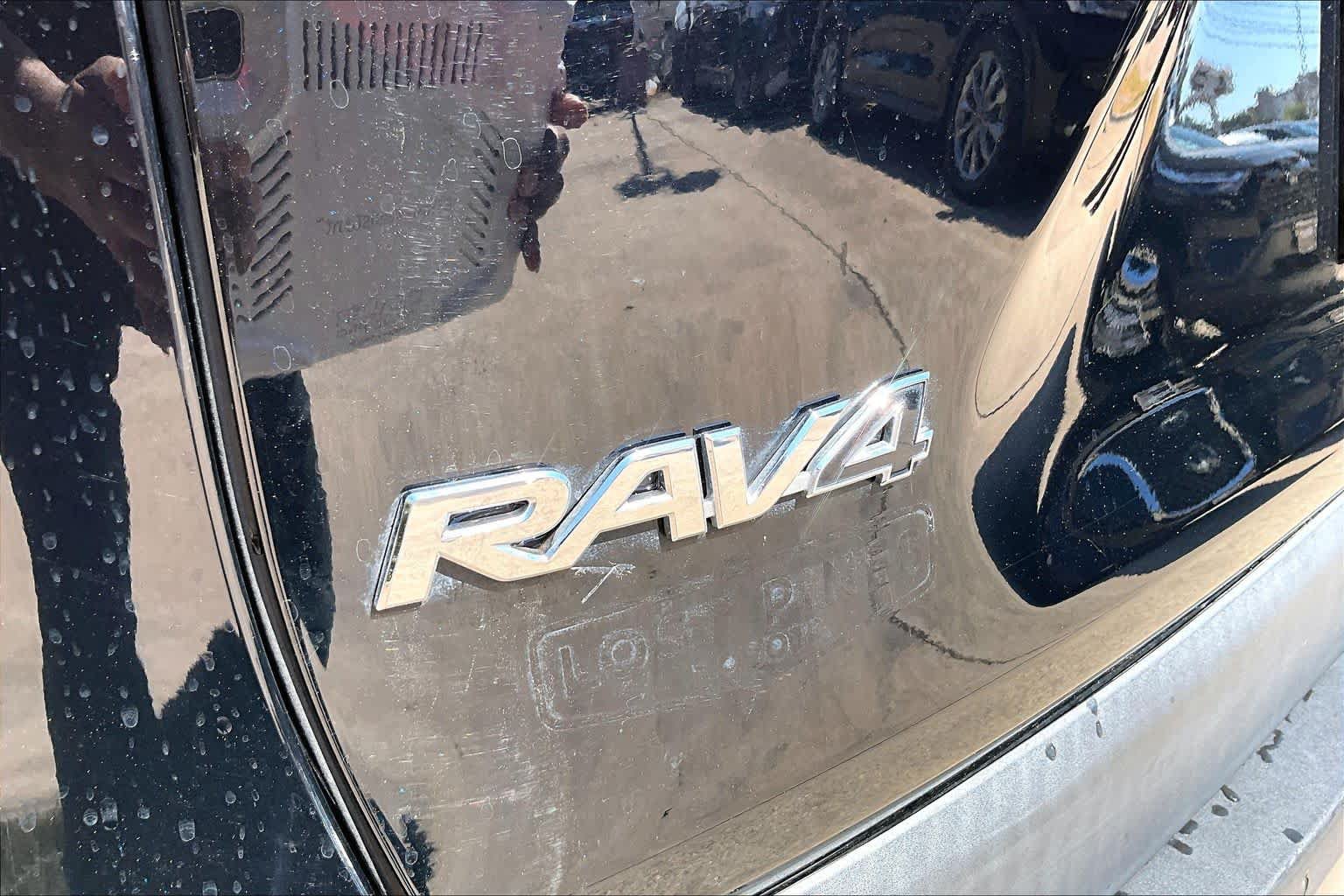 Used 2023 Toyota RAV4 Limited AWD/4WD image 31