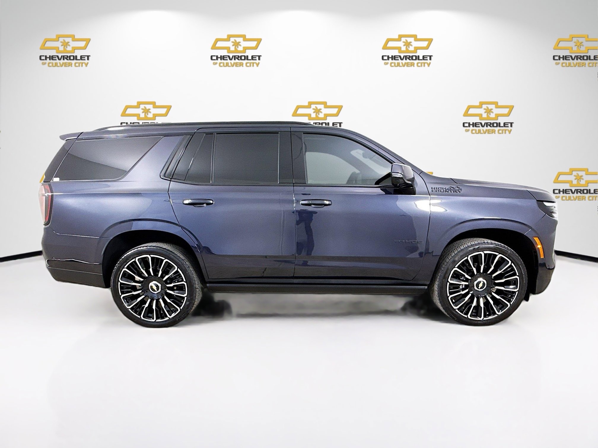 Used 2025 Chevrolet Tahoe High Country image 8