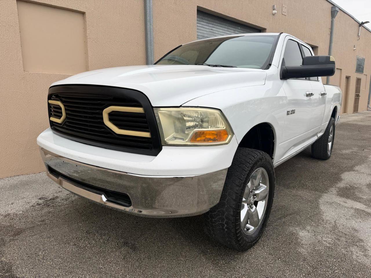 Used 2010 Dodge Ram 1500 Truck SLT RWD image 9