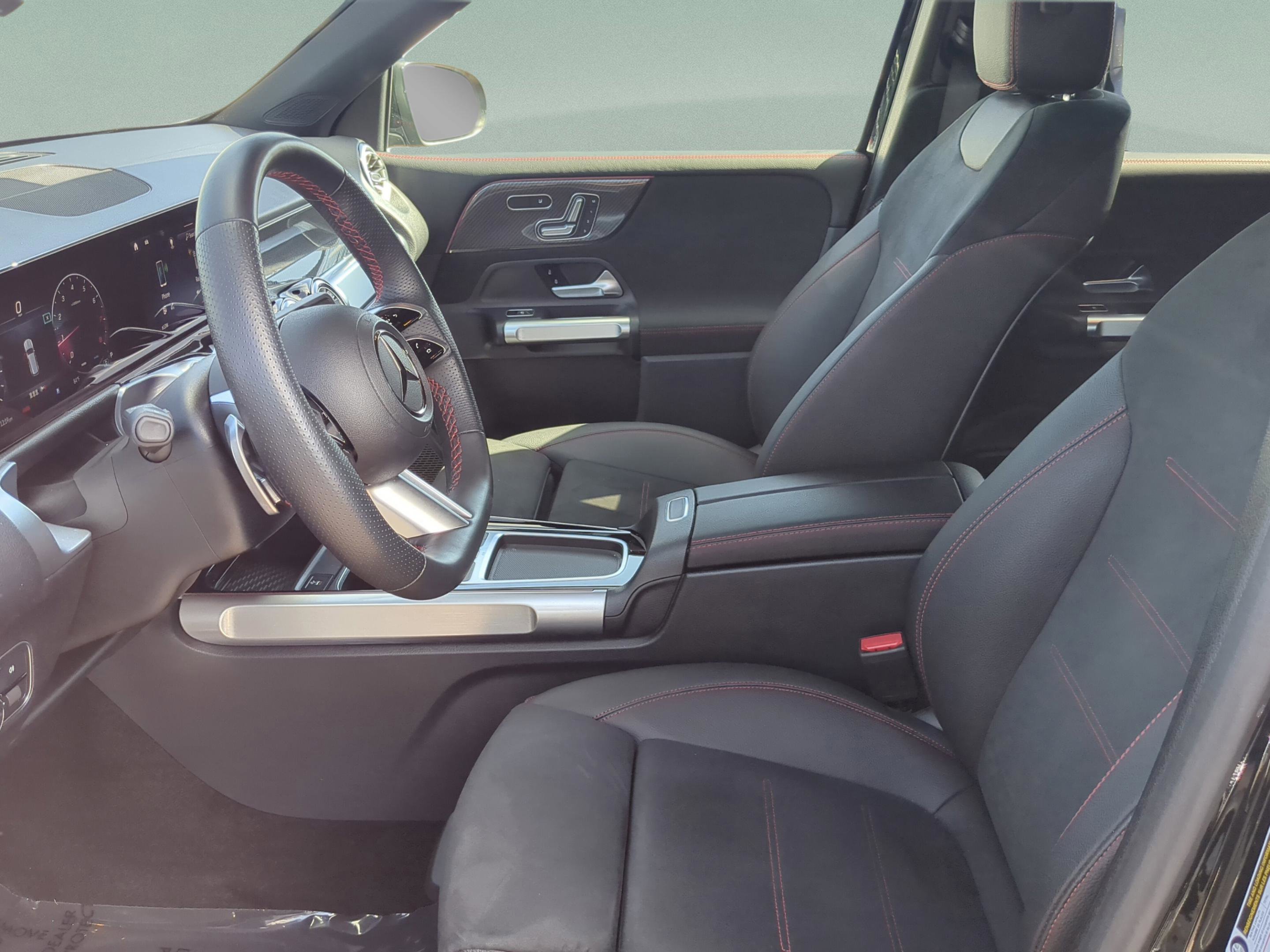 Certified 2025 Mercedes-Benz GLB 250 image 16