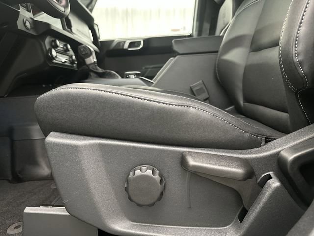 New 2025 Ford Bronco Badlands image 16