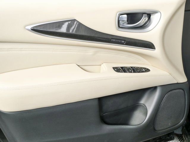 Used 2020 INFINITI QX60 Luxe w/ Essential Package FWD image 6