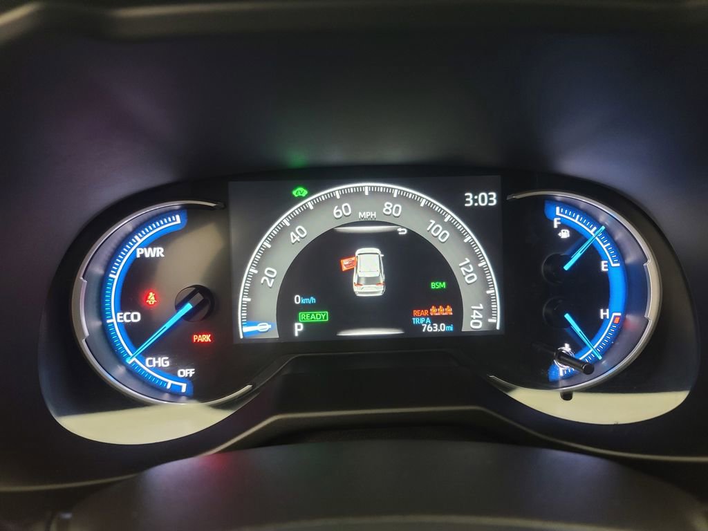 Used 2025 Toyota RAV4 XLE image 31