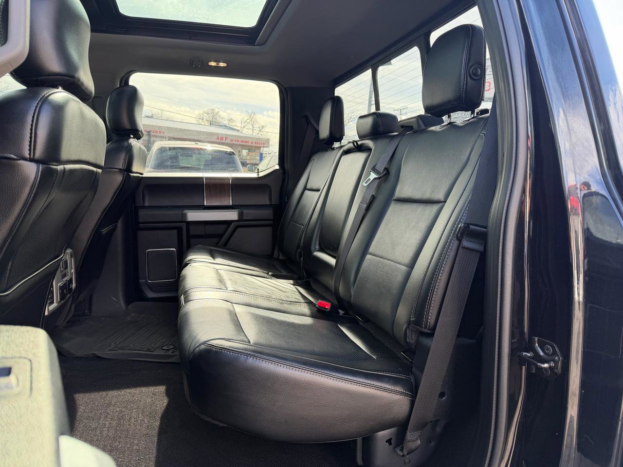 Used 2017 Ford F150 Lariat w/ Equipment Group 502A Luxury image 11