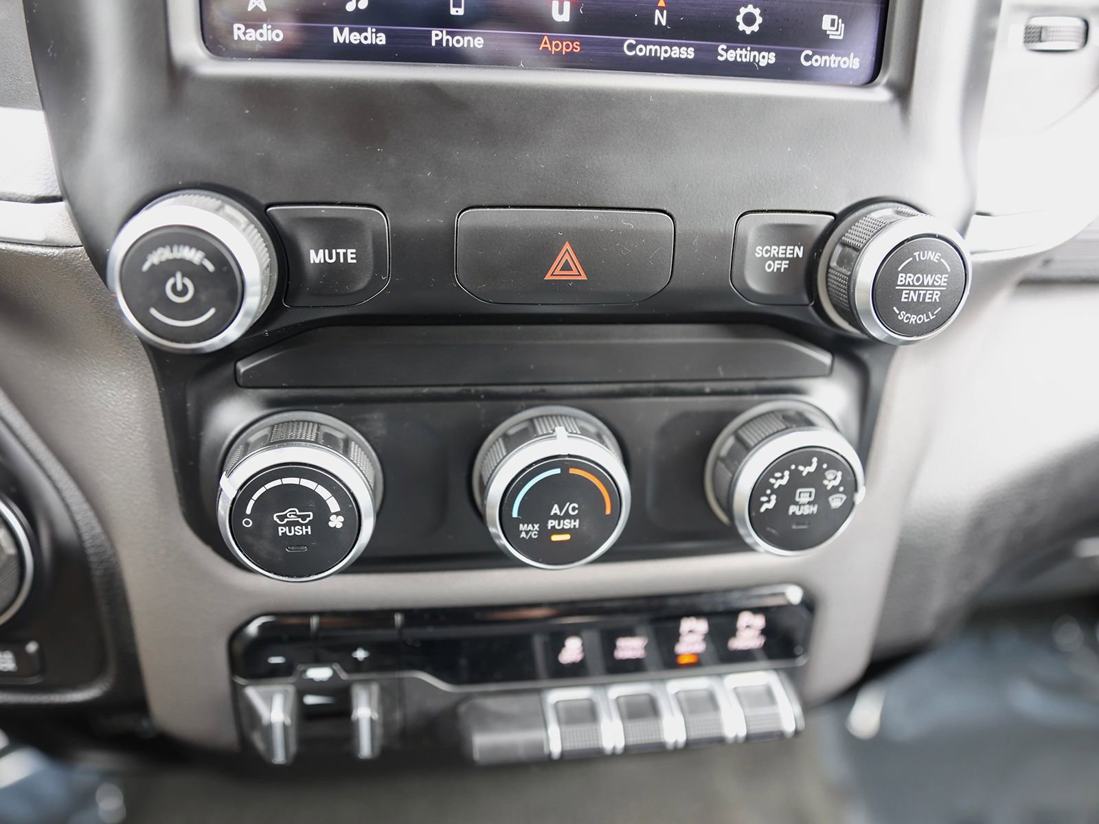 Used 2020 RAM 1500 Big Horn image 26