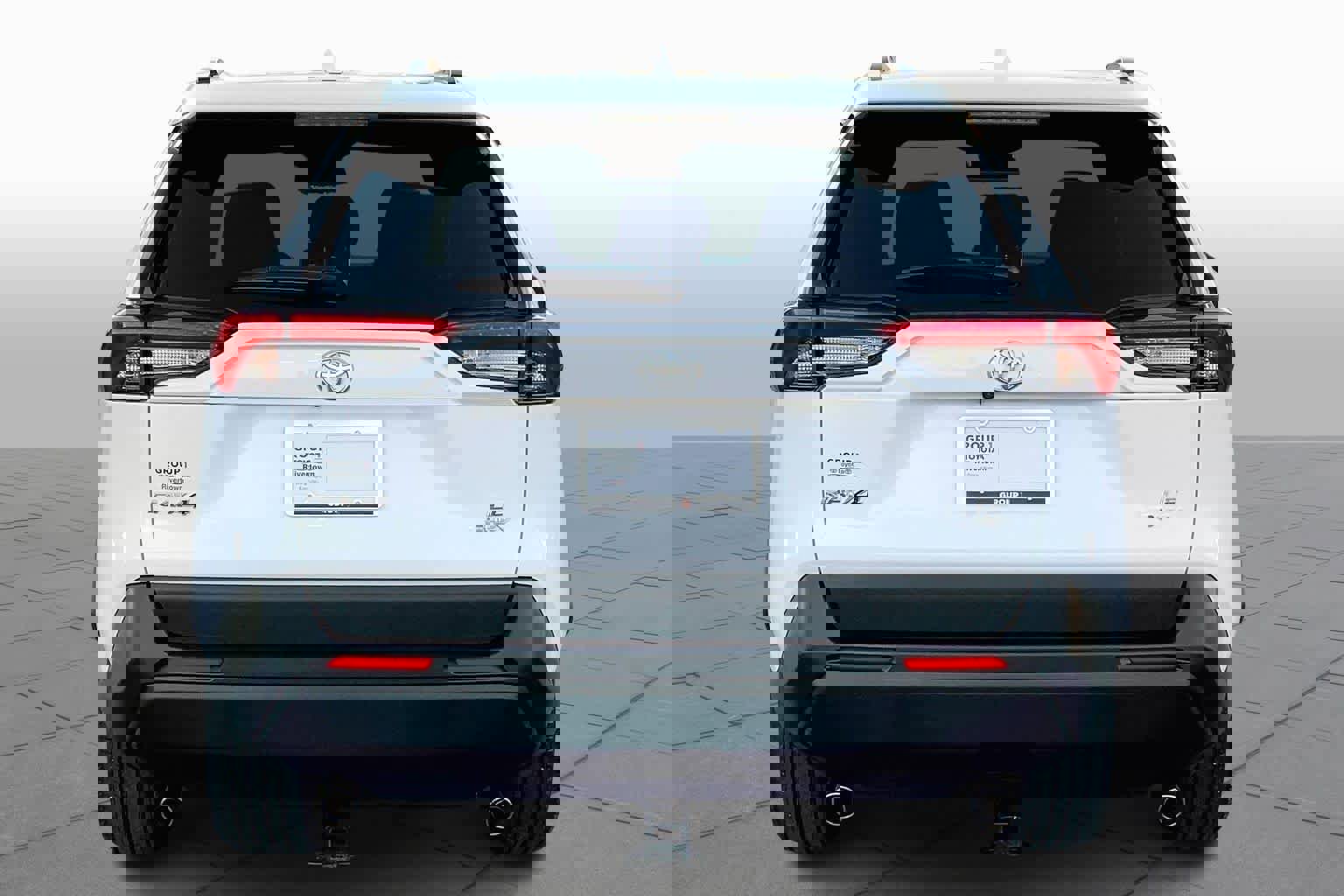 Used 2025 Toyota RAV4 LE image 5