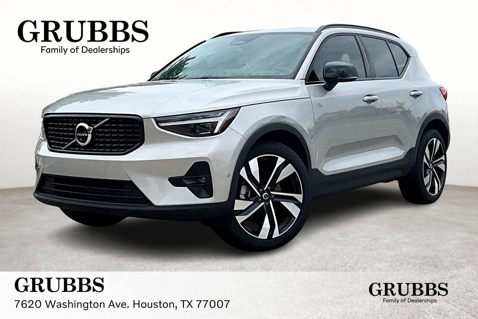 New 2025 Volvo XC40 B5 Ultra w/ Protection Package Premier