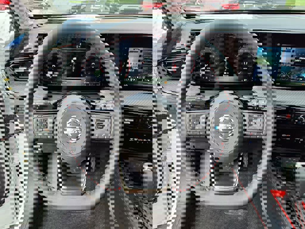 New 2025 Nissan Kicks SR image 12