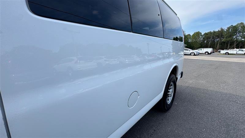 Used 2017 Chevrolet Express 2500 LS RWD image 14