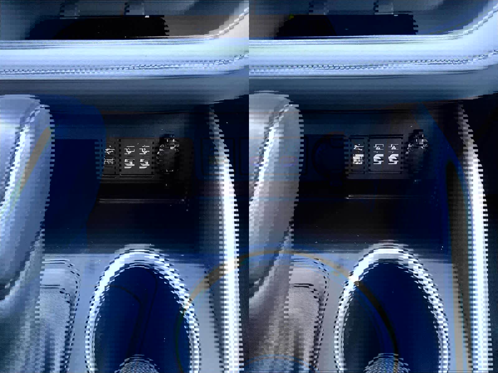 Used 2023 Toyota Highlander XLE image 28