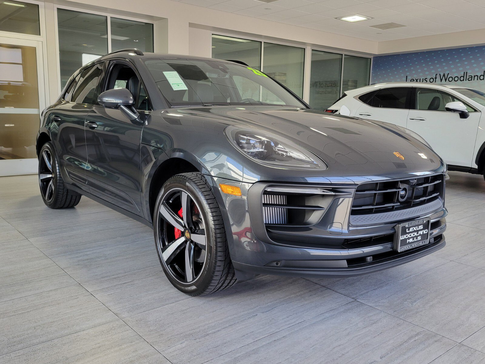 Used 2025 Porsche Macan S image 7