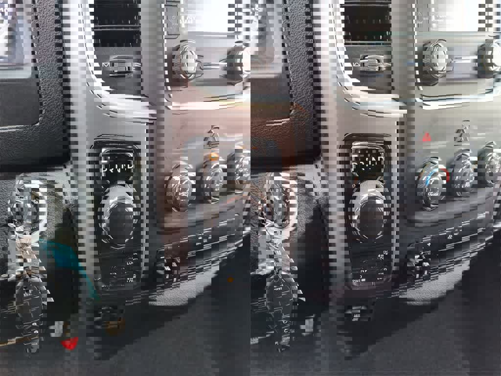 Used 2023 RAM 1500 Classic SLT image 19