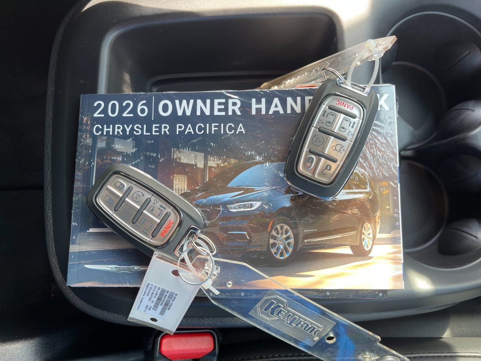 New 2026 Chrysler Pacifica Select w/ S Appearance Package image 9