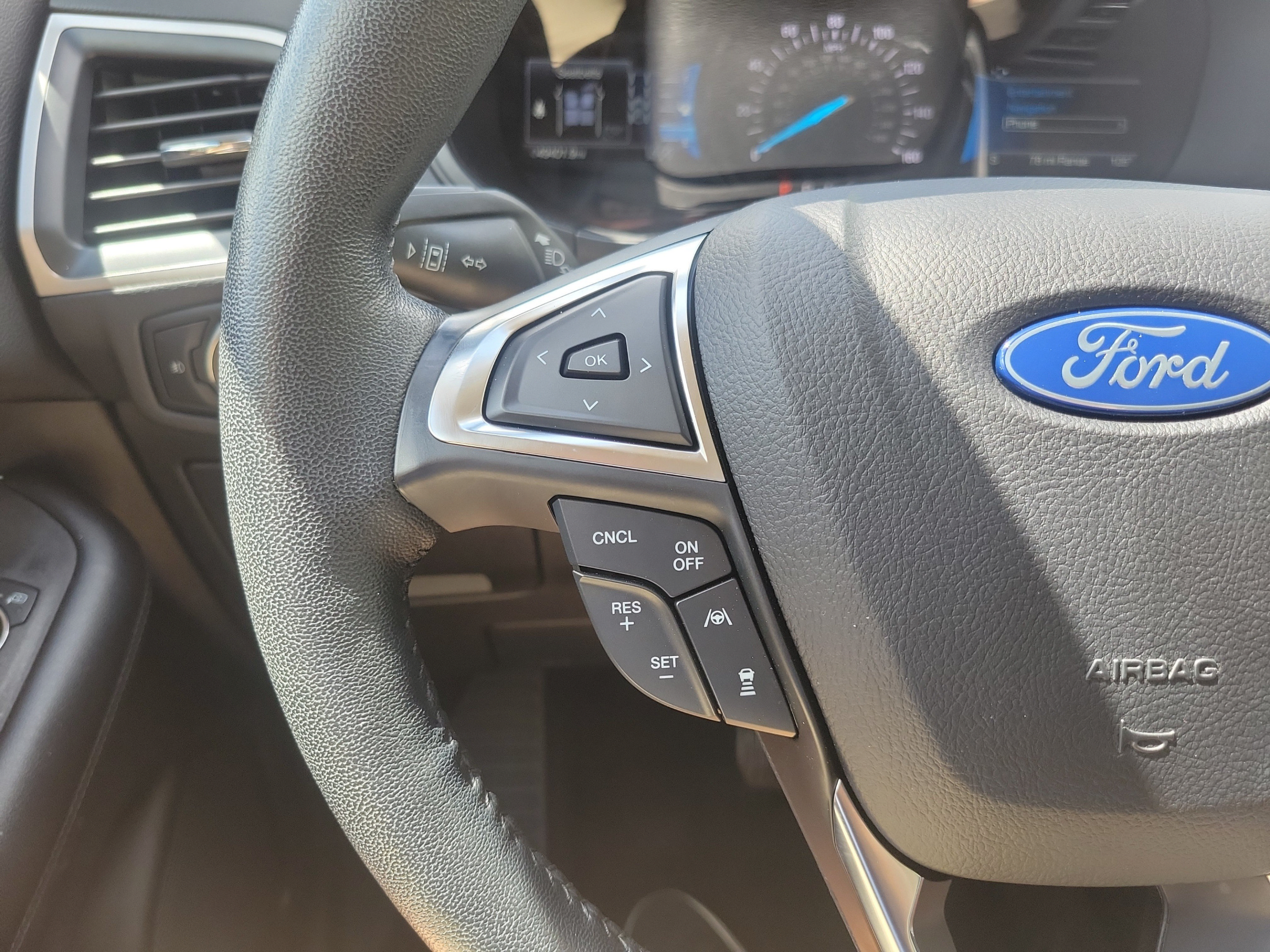 Used 2022 Ford Edge SEL w/ Convenience Package AWD/4WD image 18