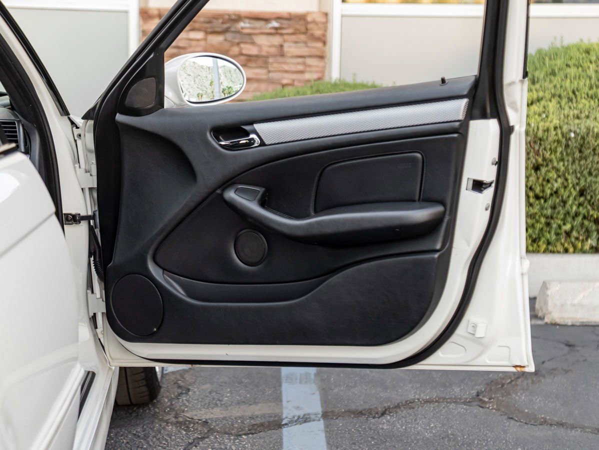 Used 2002 BMW 325i Wagon image 24