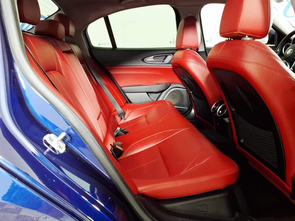 Used 2019 Alfa Romeo Giulia RWD image 10
