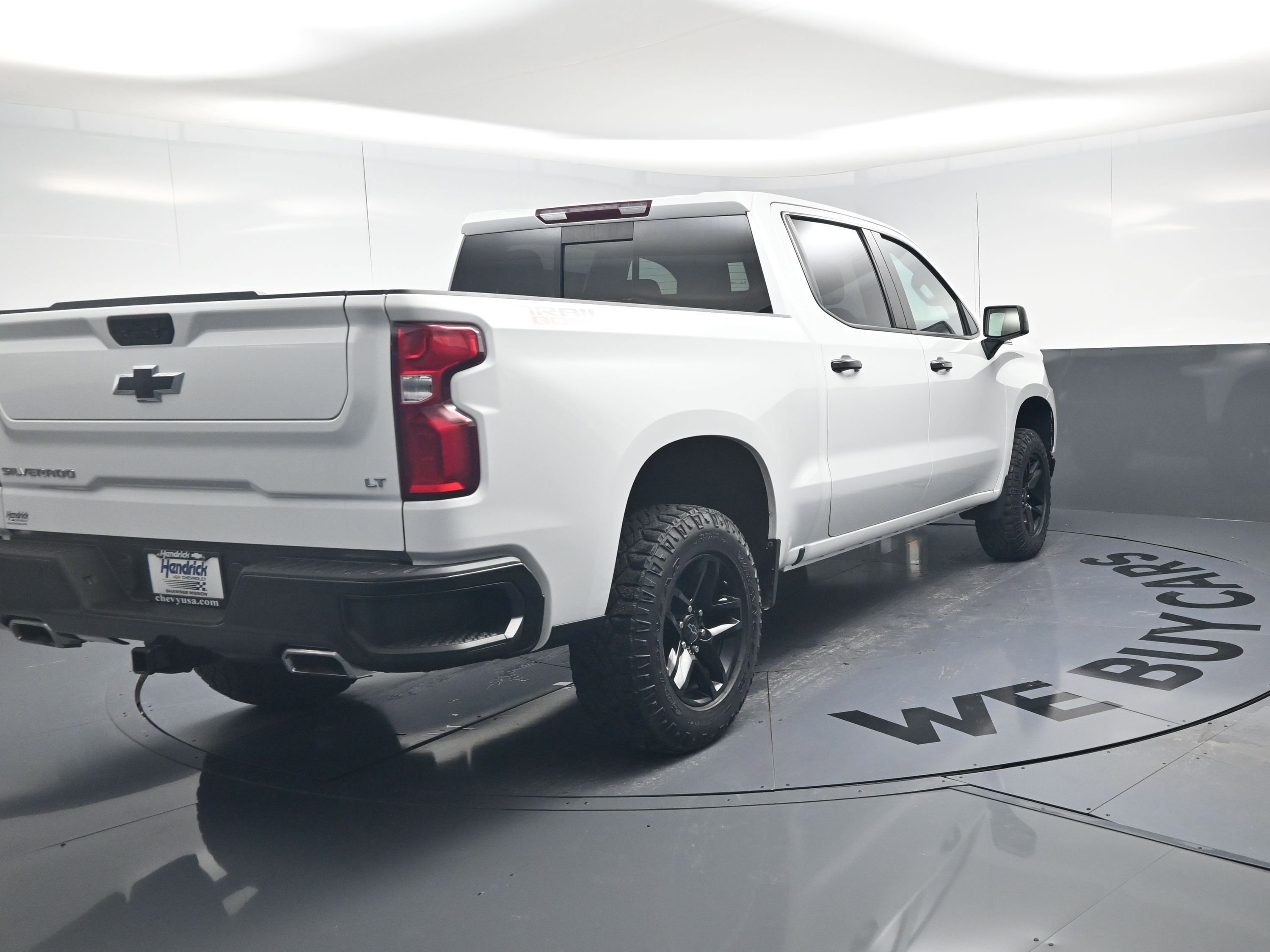 Used 2021 Chevrolet Silverado 1500 LT Trail Boss w/ Convenience Package II AWD/4WD image 9