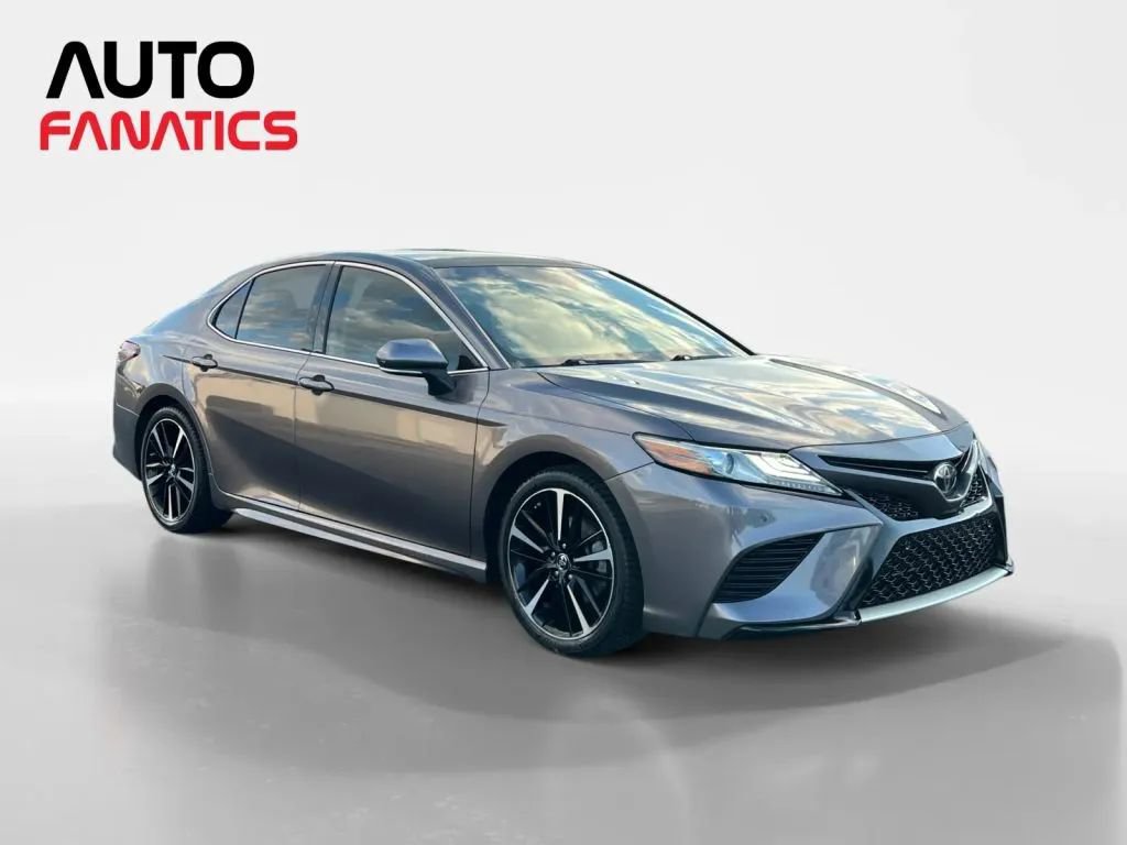 Used 2018 Toyota Camry XSE FWD image 7