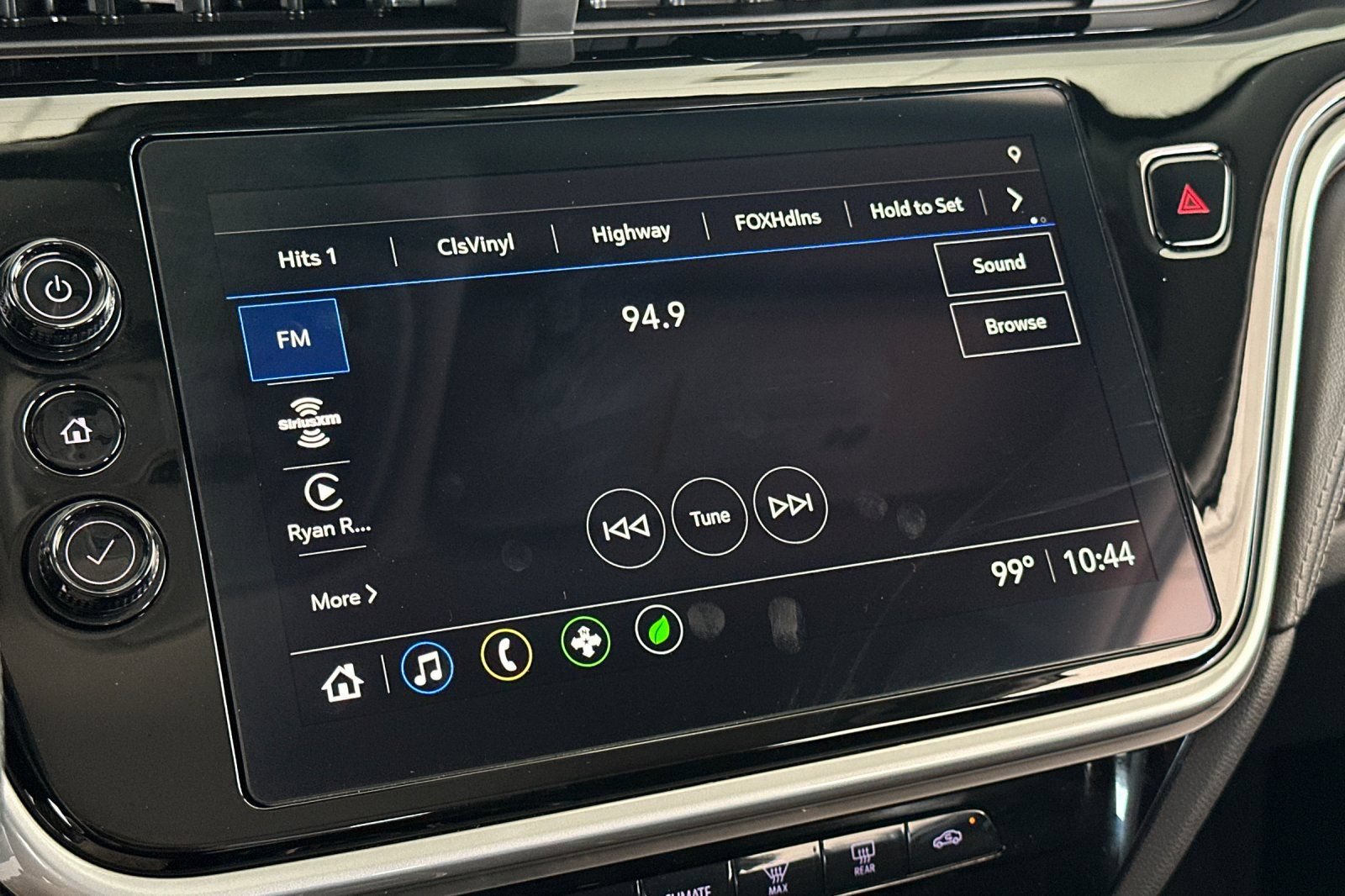 Used 2023 Chevrolet Bolt EUV LT FWD image 24