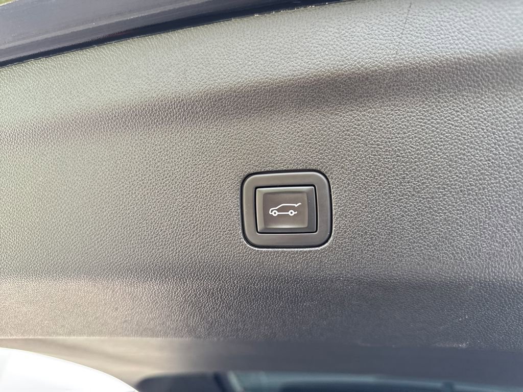 Certified 2024 GMC Yukon AT4 w/ Technology Package AWD/4WD image 37