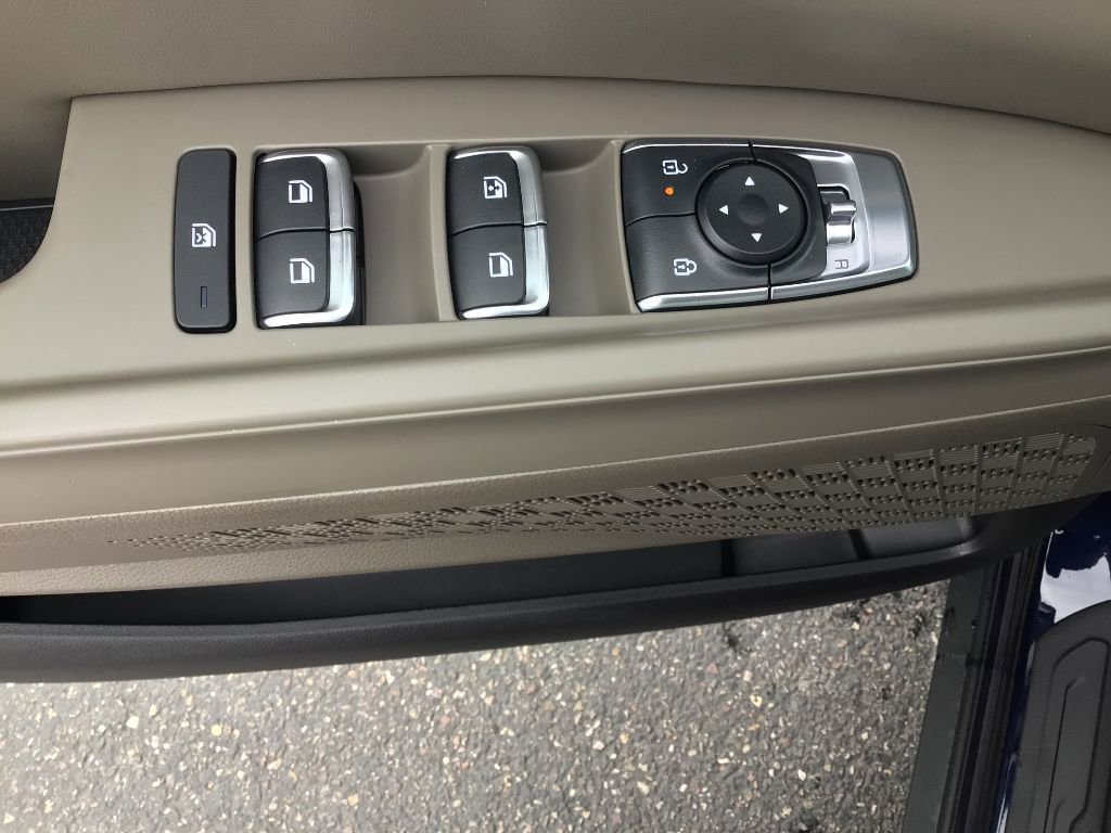 New 2026 Kia Carnival LX image 8