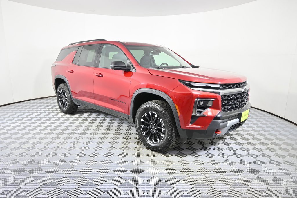 Used 2024 Chevrolet Traverse Z71 image 9